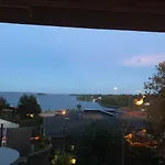 Aid Og Svein\' S Sentrumsnaere Panorama Hjem