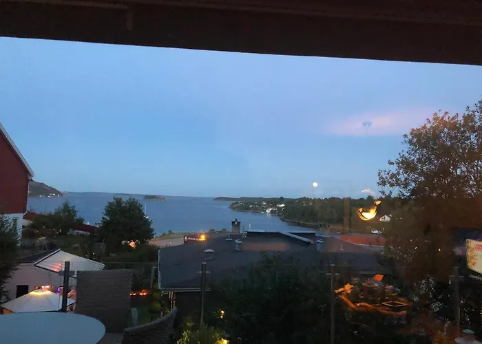 Aid Og Svein\' S Sentrumsnaere Panorama Hjem